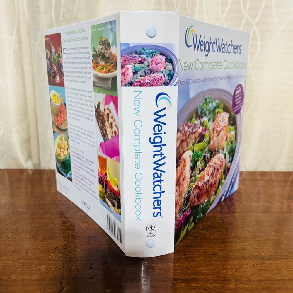 Weight Watchers New Complete Cookbook with Vibrant Cover - Picture 2 of 11